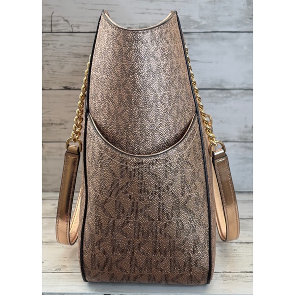 Michael Kors Women’s Jet Set Travel Large Chain Shoulder Tote - Picture 3 of 10